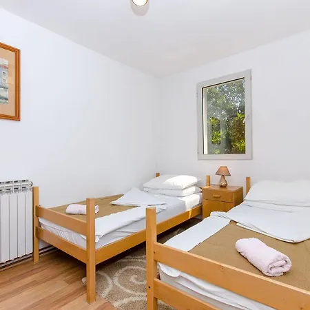 Ljubica Apartment Zavalatica