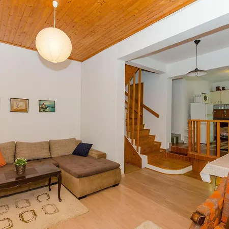 Ljubica * Zavalatica