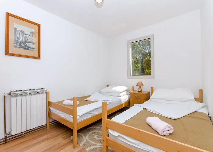 Ljubica Apartment Zavalatica